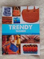 trendy tassen haken en breien Jaroslava Dovcova, Verzenden, Zo goed als nieuw, Breien of Haken, Patroon of Boek