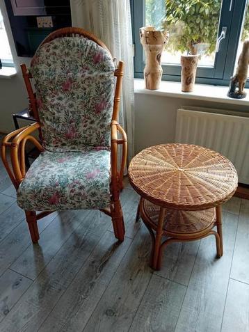 Rotan set beschikbaar voor biedingen