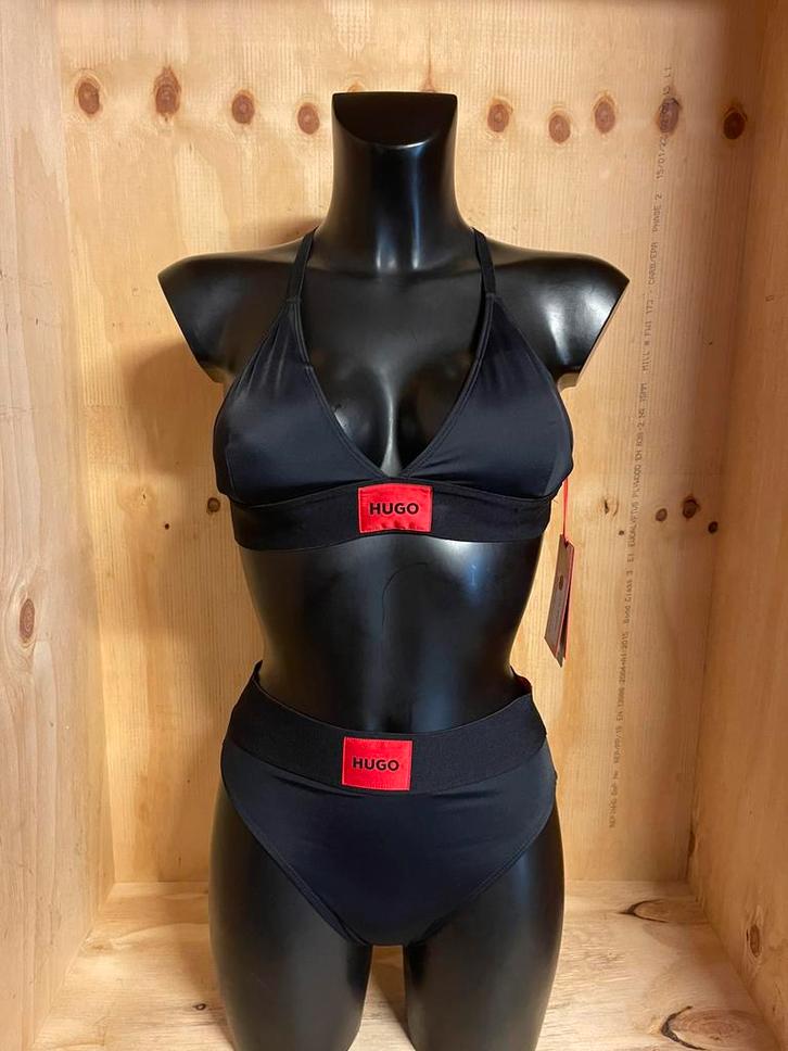 Hugo boss bikini maat is s model triangel red label, Kleding | Dames, Badmode en Zwemkleding, Nieuw, Bikini, Zwart, Verzenden