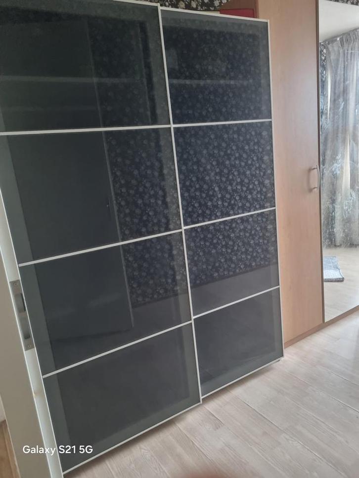 Moderne schuifdeurkast, Huis en Inrichting, Kasten | Kledingkasten, Gebruikt, 200 cm of meer, 150 tot 200 cm, 50 tot 75 cm, Met plank(en)