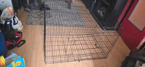 Honden bench zeer nette staat, Dieren en Toebehoren, Hondenbenches, Zo goed als nieuw, Ophalen