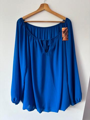 Blouse maat 42/44 beschikbaar voor biedingen