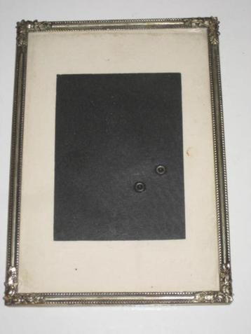 Fotolijstjes 3 stuks zilverkleurige fotolijstjes beschikbaar voor biedingen