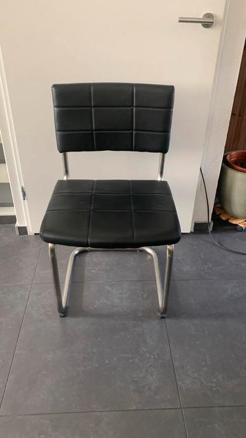 6 Zwarte Eetkamer Stoelen beschikbaar voor biedingen