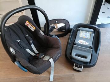 Maxi cosi Cabriofix + Familiefix + spiegeltje beschikbaar voor biedingen