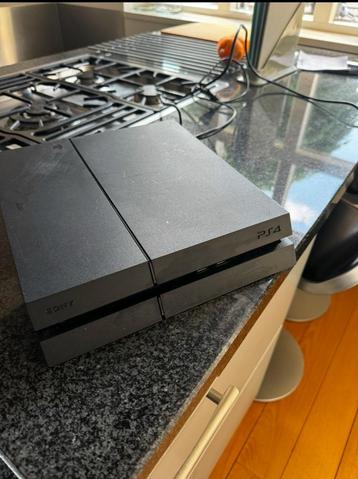 Ps4 console  beschikbaar voor biedingen