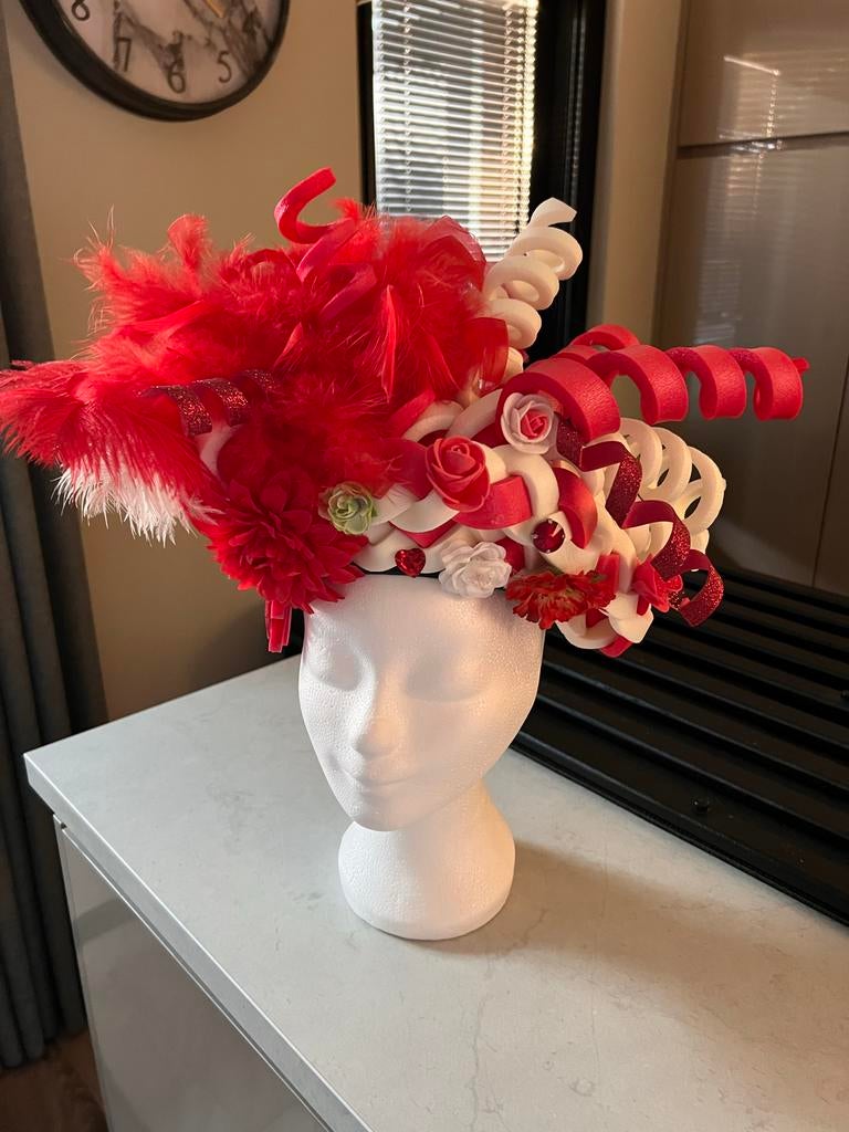 Feestelijke hoed - Carnaval, Koningsdag, themafeest, Maat 38/40 (M), Carnaval, Verzenden, Zo goed als nieuw