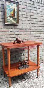Danish design furniture. Ca '40/'60. Ronde poten/metalen wie, Ophalen