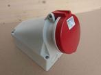 WCD Mennekes 1145A 3-fase 380 Volt 63 Ampere 5- polig opbouw, Ophalen of Verzenden, Zo goed als nieuw, Stopcontact
