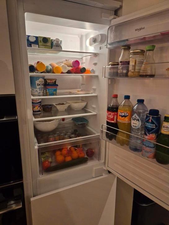 Whirlpool inbouw koel/vries combinatie (wit), Witgoed en Apparatuur, Koelkasten en IJskasten, Gebruikt, Met vriesvak, 150 tot 200 liter