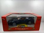 bburago 1/18  aston martin v12 vanquish, Hobby en Vrije tijd, Modelauto's | 1:18, Ophalen of Verzenden, Zo goed als nieuw, Bburago