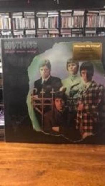 The Motions gekleurd genummerd vinyl LP signed by Robbie    beschikbaar voor biedingen