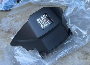 Ktm 890 adv tank kap beschikbaar voor biedingen