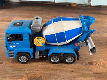 Betonmixer bruder beschikbaar voor biedingen