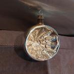 B1037 oude kerstbal zilver deukbal 6 cm, Diversen, Kerst, Ophalen of Verzenden, Gebruikt