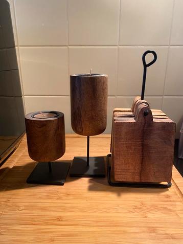 Mooie houten set waxinelichtjehouder & onderzetters beschikbaar voor biedingen