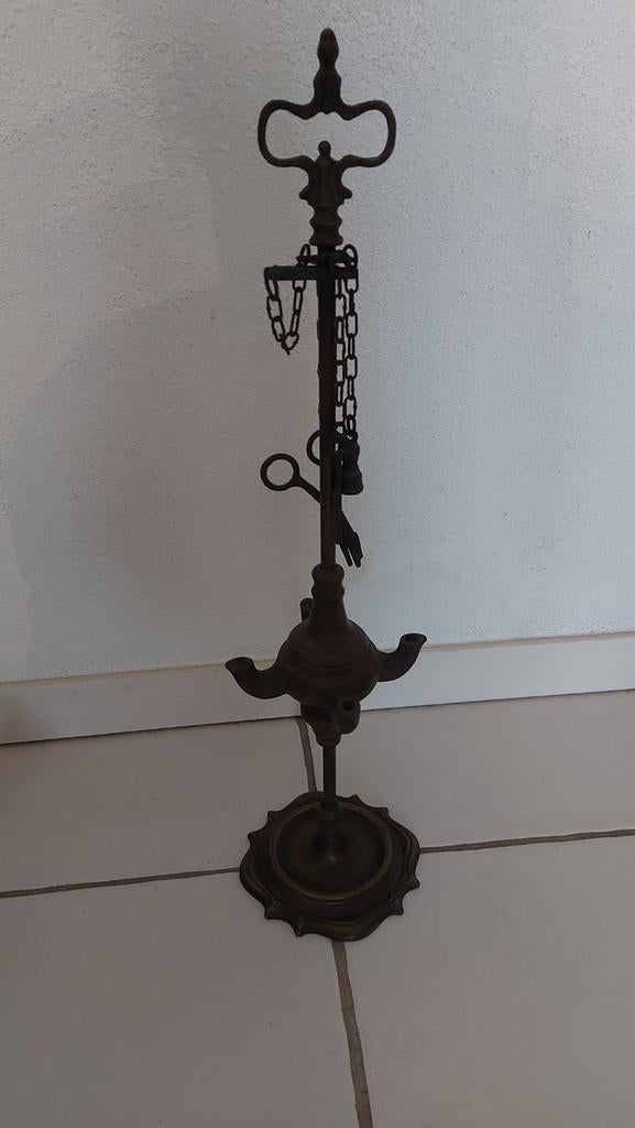 Antieke snuiter olielamp met gereedschap, Antiek en Kunst, Antiek | Koper en Brons, Ophalen of Verzenden, Brons