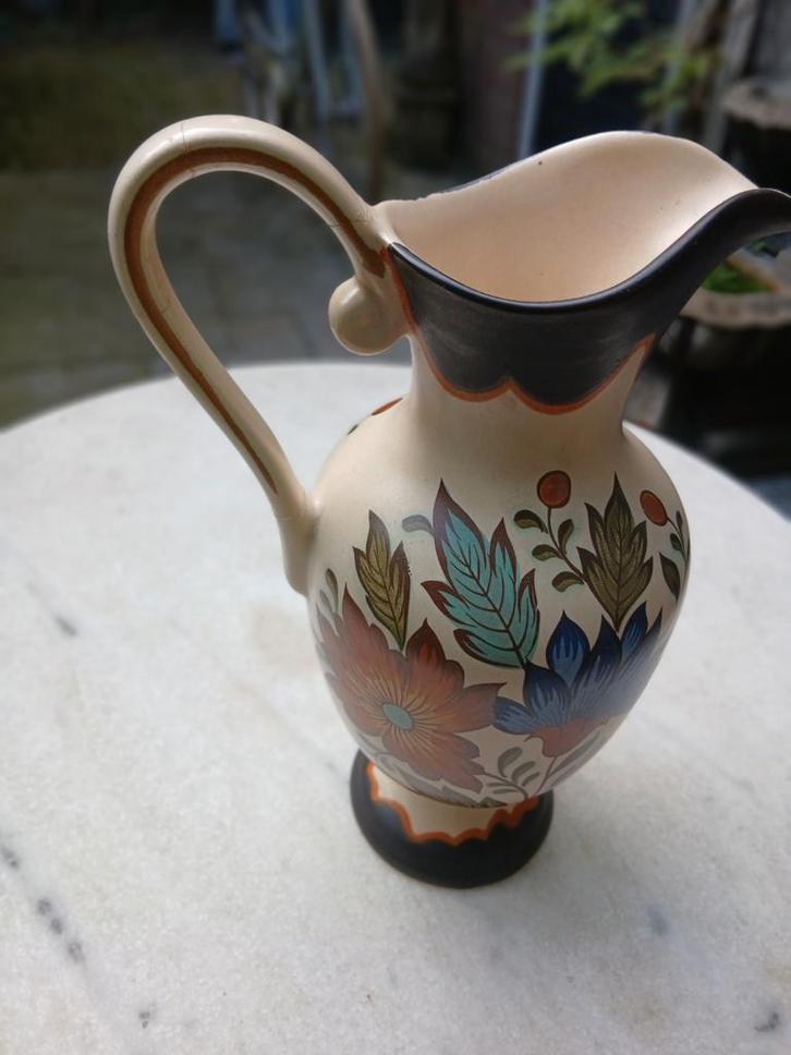 Gouda Plateel Schenkkan Flora, Antiek en Kunst, Antiek | Keramiek en Aardewerk, Ophalen of Verzenden