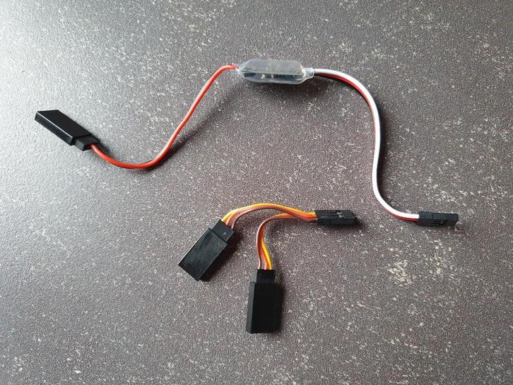 RC elektronische schakelaar multi switch ontvanger Tamiya, Hobby en Vrije tijd, Modelbouw | Radiografisch | Auto's, Nieuw, Onderdeel