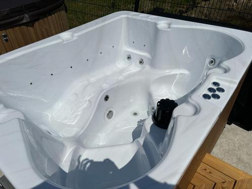 Massage Hottub I Korting I Isolatie I Houtgestookt, Tuin en Terras, Bubbelbaden en Hottubs, Nieuw, Vast, Afdekzeil, Grondzeil