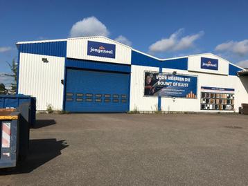 Demontabele bedrijfshal met zware stalen spanten 30x34,5m beschikbaar voor biedingen