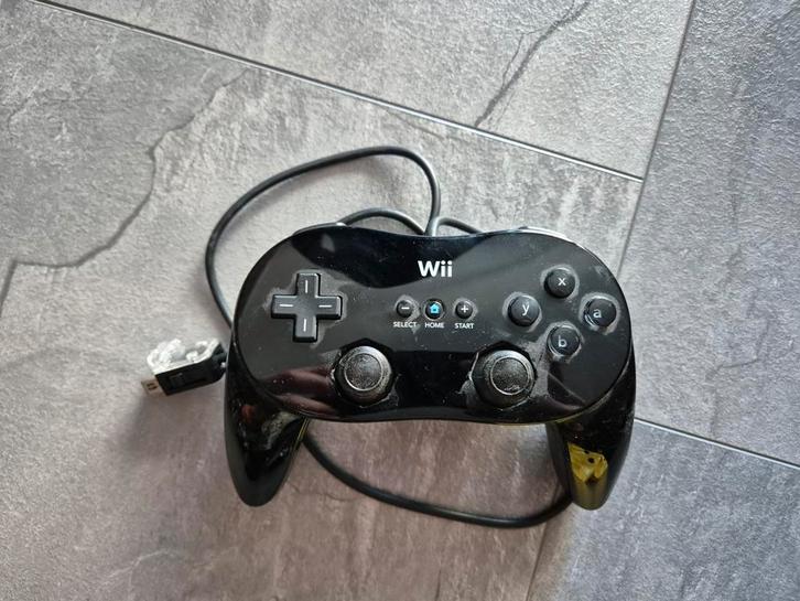 Wii Pro Controller - Zwart, Spelcomputers en Games, Spelcomputers | Overige Accessoires, Gebruikt, Ophalen of Verzenden