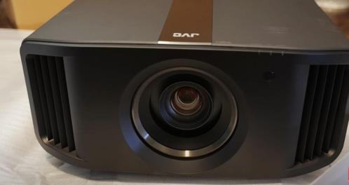 JVC NZ8 laserprojector B-voorraad, Audio, Tv en Foto, Beamers, Zo goed als nieuw, LCOS, Ultra HD (4K), Ophalen
