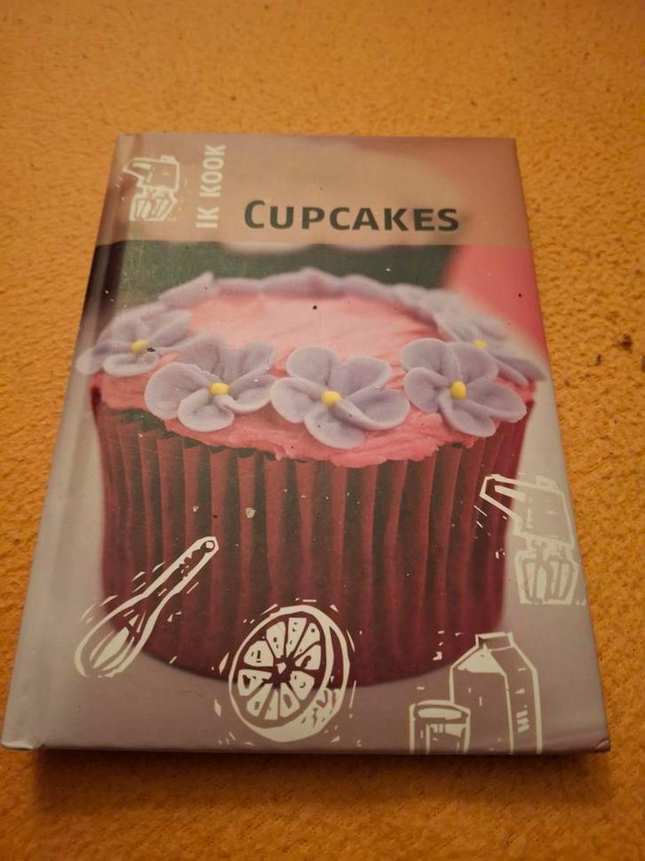 Cupcakes Bakboek - Leuk voor de Hobbybakker!, Boeken, Kookboeken, Zo goed als nieuw, Taart, Gebak en Desserts, Europa, Ophalen of Verzenden