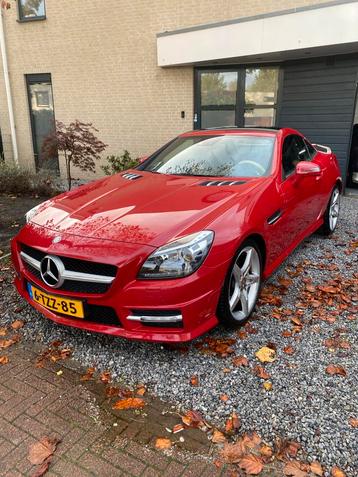 Mercedes-Benz Slk200 Kompr Roadster 61435 km  AUT 2012 Rood beschikbaar voor biedingen