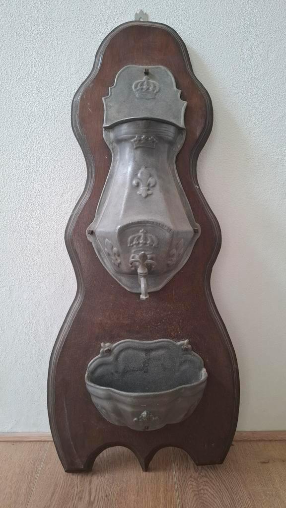 Oude Franse Wandfontein / Lavebo, Antiek en Kunst, Antiek | Woonaccessoires, Ophalen