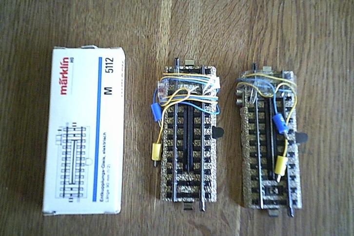 Marklin M-rails 2x Ontkoppelrail 5112 (1x ovp), Hobby en Vrije tijd, Modeltreinen | H0, Zo goed als nieuw, Rails, Wisselstroom