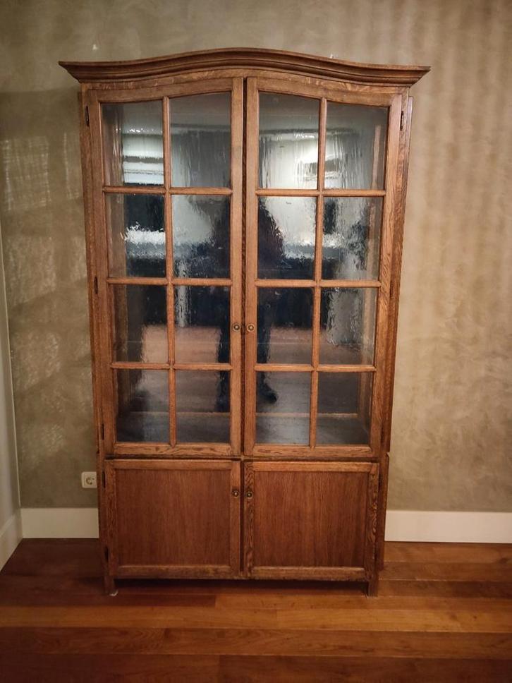 Massief eiken vitrinekast, handgemaakt. Brocante sfeer, Huis en Inrichting, Kasten | Secretaires, Gebruikt, Ophalen