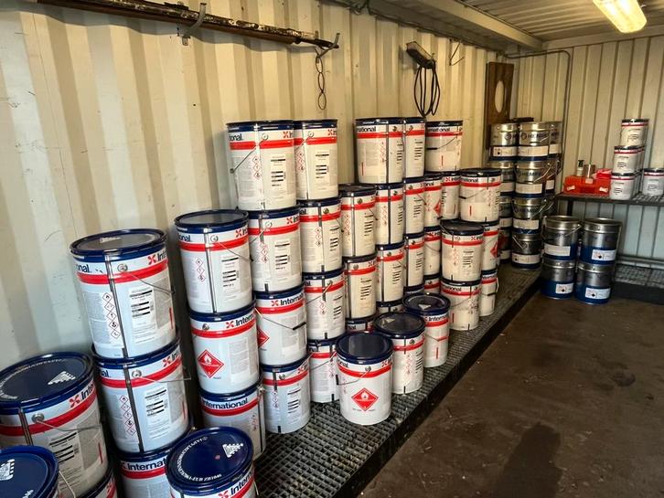 Diverse soorten verf en anti-fouling uit voorraad leverbaar, Doe-het-zelf en Verbouw, Verf, Beits en Lak, Nieuw, Verf, 5 tot 10 liter