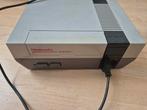 Nintendo 8bit inclusief 3 spellen, 2 controllers en gun, Spelcomputers en Games, Spelcomputers | Nintendo NES, Ophalen, Gebruikt