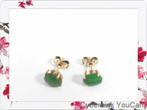 Natuurlijke elegantie Geelgouden oorstekers met jade steen, Sieraden, Tassen en Uiterlijk, Oorbellen, Ophalen of Verzenden, Zo goed als nieuw