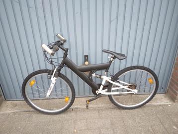 Mountainbike, 26 inch, mat zwart beschikbaar voor biedingen
