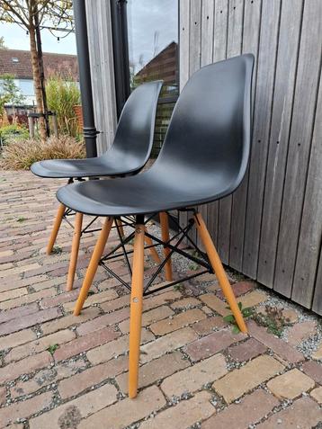 Vitra Eames DSW Replica beschikbaar voor biedingen