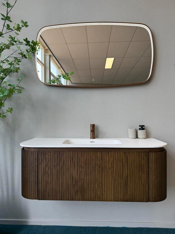 Badmeubel walnoot half rond 120cm, goedkoopste van Ned, Huis en Inrichting, Badkamer | Badkamermeubels, Nieuw, Wasbak of Wastafel