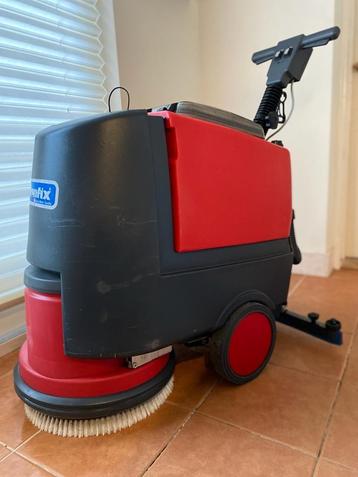 Gebruikte schrob-/zuigmachine Cleanfix RA 431 IBC beschikbaar voor biedingen