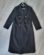 Opruiming: Zwarte jas/mantel met gouden knopen maat S, Kleding | Dames, Ophalen of Verzenden, Zwart