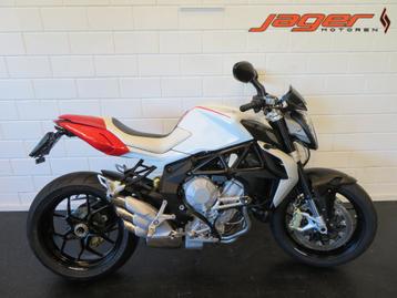 MV Agusta BRUTALE 800 NIEUWSTAAT HISTORIE (bj 2015) beschikbaar voor biedingen
