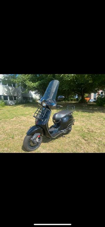 ZSM OPHALEN! Vespa Sprint Blauwplaat weinig KM!  beschikbaar voor biedingen