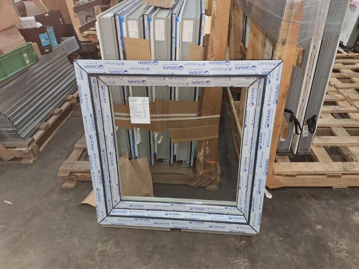 Nieuwe Kozijnen Gealan 100x100 Antraciet (120mm Profiel ), Doe-het-zelf en Verbouw, Kozijnen en Schuifpuien, Nieuw, Raamkozijn