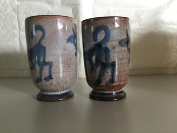 Vintage blauwe koe bekers – Pottenbakkerij De Vuurvogel  beschikbaar voor biedingen