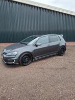Volkswagen Golf, 4 cilinders, Zwart, 1395 cc, 1499 kg