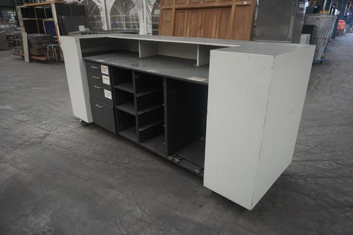 Grote rijdbare  balie toonbank, Huis en Inrichting, Barren, Gebruikt, Ophalen of Verzenden
