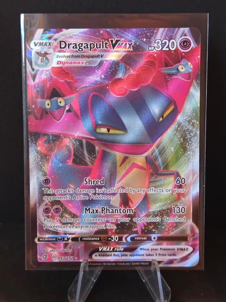 Dragapult VMAX # 093 Rebel Clash, Hobby en Vrije tijd, Verzamelkaartspellen | Pokémon, Zo goed als nieuw, Ophalen of Verzenden