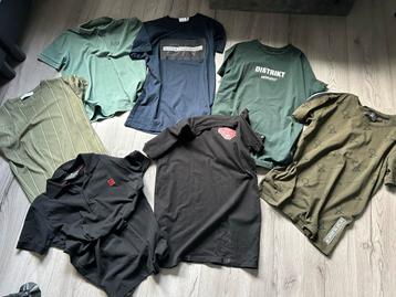 Shirtjes maat S beschikbaar voor biedingen