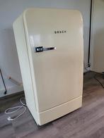 Bosch koelkast,  vanille kleur., Ophalen, Gebruikt, 120 tot 140 cm, 200 liter of meer