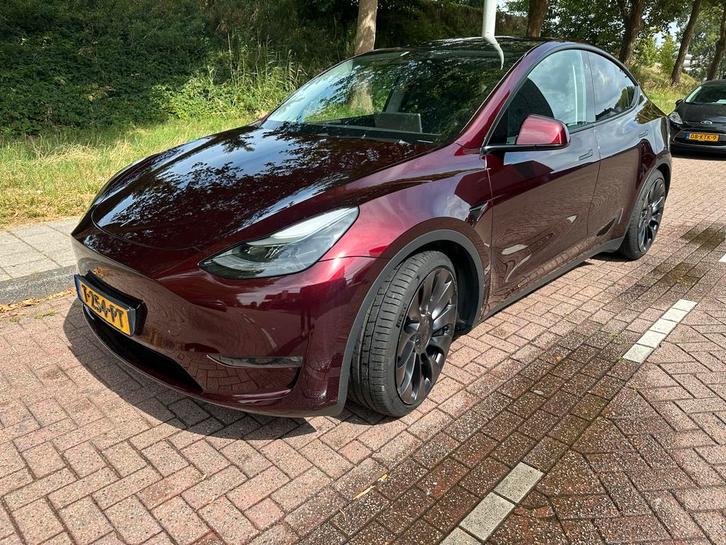 Tesla Model Y Performance 2023 Cherry red, Auto's, Tesla, Particulier, Model Y, 360° camera, 4x4, Achteruitrijcamera, Adaptive Cruise Control